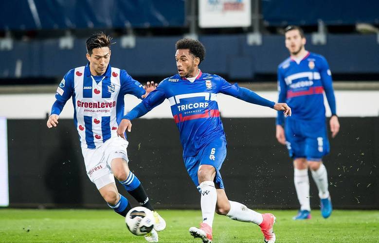 感到相当满 感到相当满